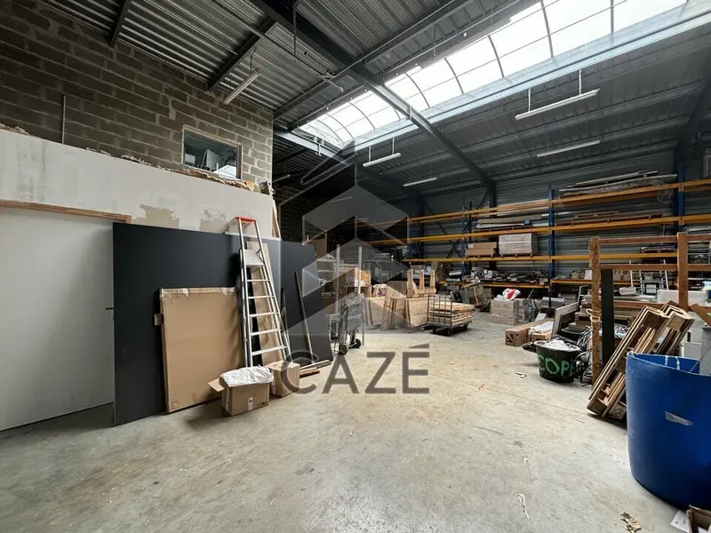 PROCHE ROCADE - A63 - BATIMENT MIXTE