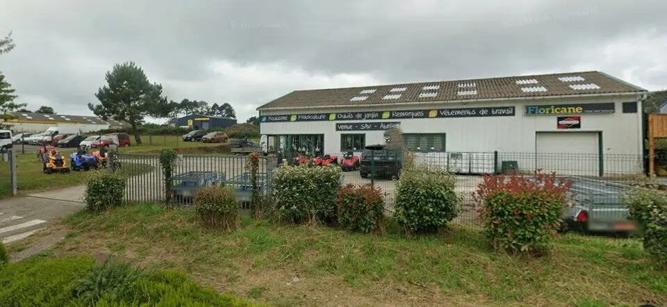   A VENDRE - LOCAL D'ACTIVITE- CROZON 