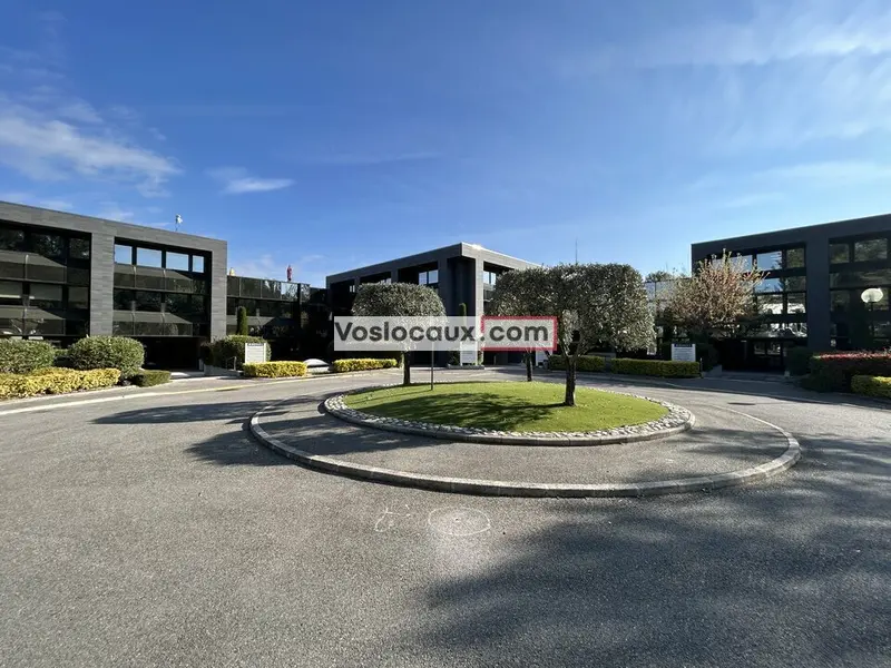 A louer : Bureaux de 75m² à SOPHIA ANTIPOLIS - LES BOUILLIDES