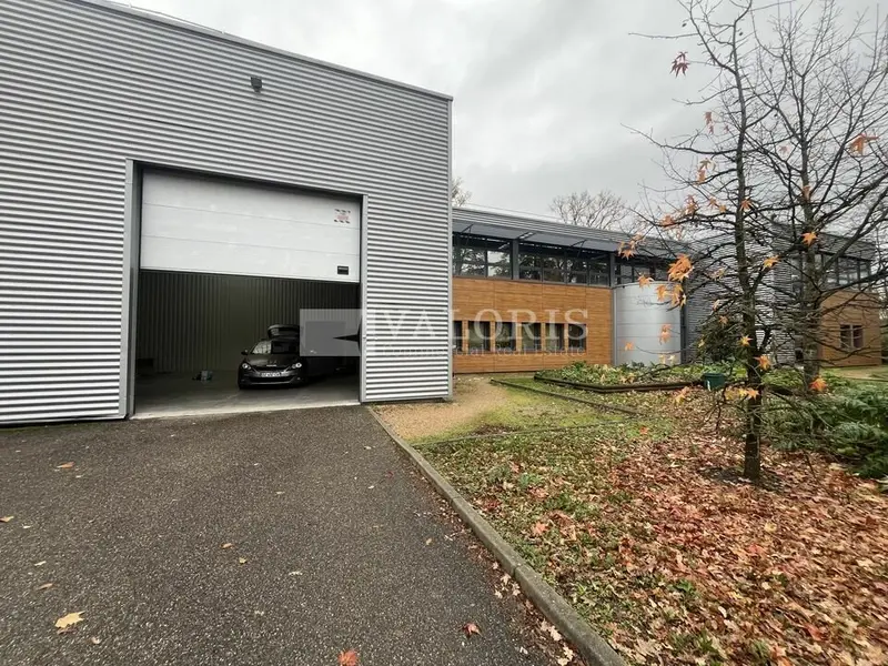 A louer Locaux d'activité 520m² Écully