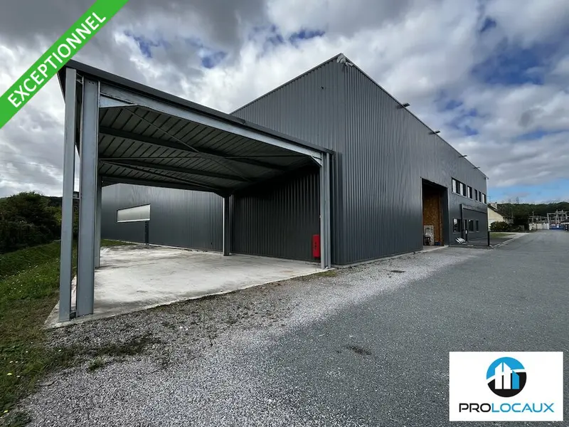 A vendre Locaux d'activité 1772m² Pontpoint