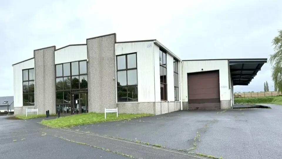 A vendre Locaux d'activité 1550m² Woincourt