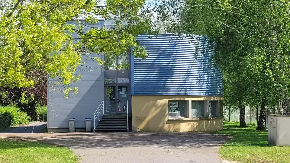 BUREAUX ATYPIQUES INDEPENDANTS AUX PORTES DE ROUEN.
