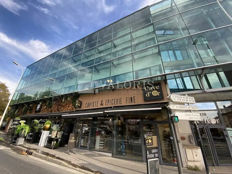 A louer Bureaux 389.9m² Lyon 09