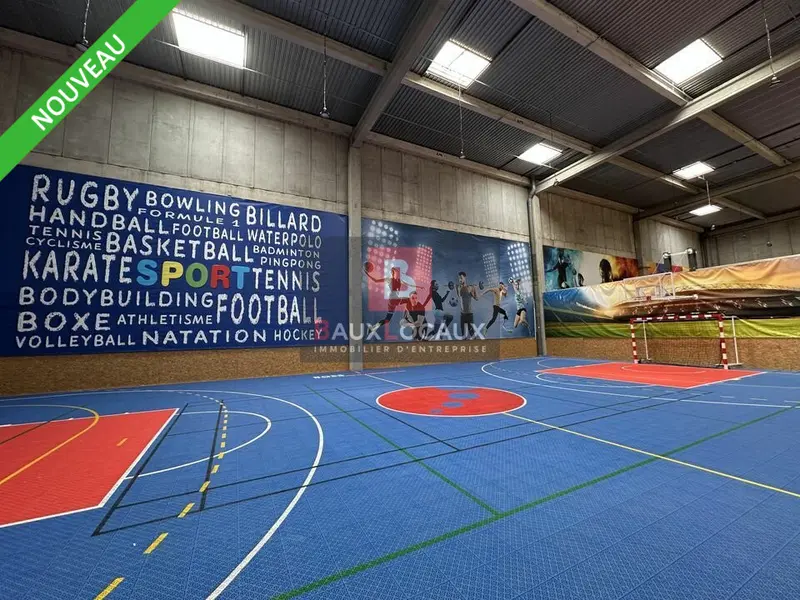 RARE ! A LOUER SUR LE PONTET UN COMPLEXE SPORTIF D'ENVIRON 1700M² 