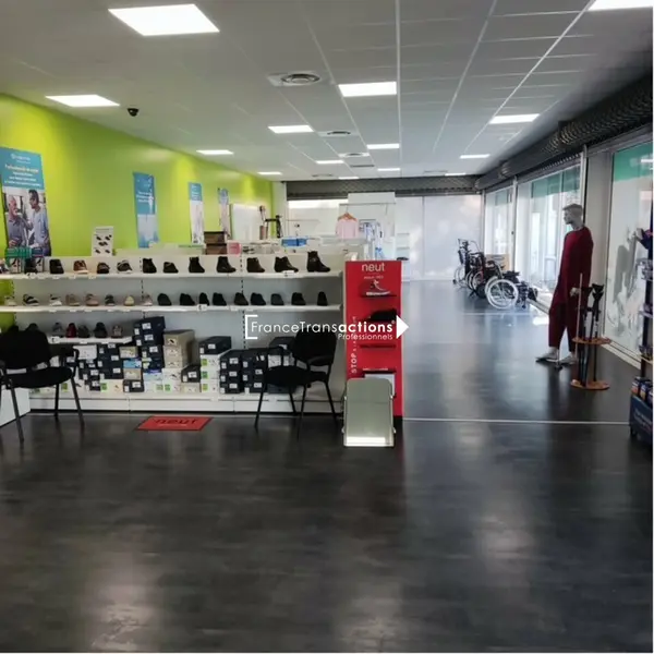 A LOUER LOCAL COMMERCIAL 250 m² MURET