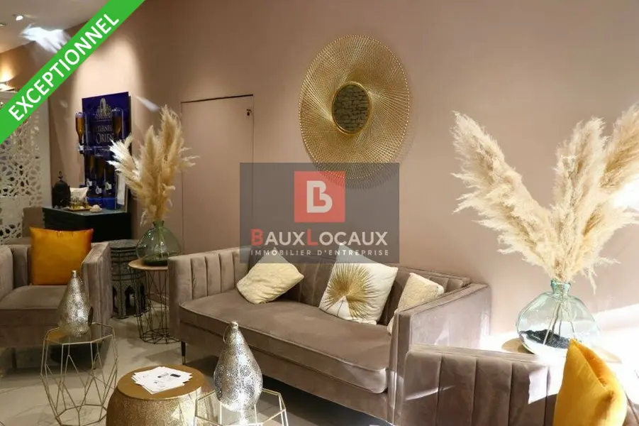 A VENDRE LOCAL COMMERCIAL DE 258 M² CENTRE VILLE CAVAILLON