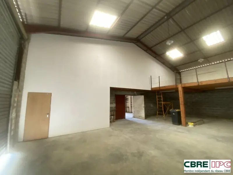 VENTE - REF : 8153YA