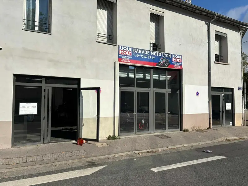 A louer Local commercial  210m² Lyon 07