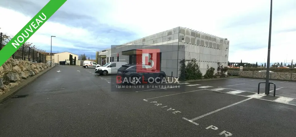 A louer Local commercial  148m² Carpentras