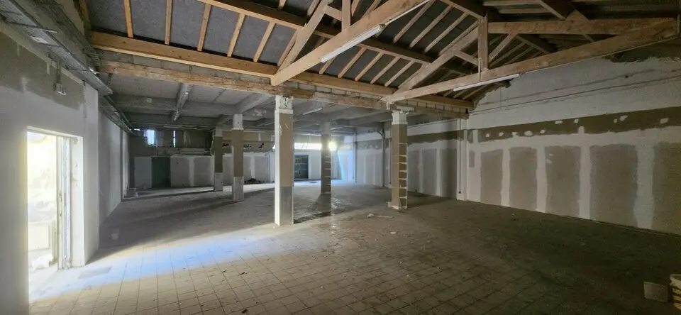 LOCATION PURE - LOCAL COMMERCIAL