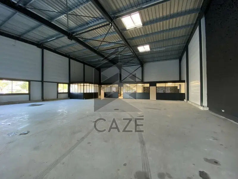 A LOUER SHOWROOM / ACTIVITE