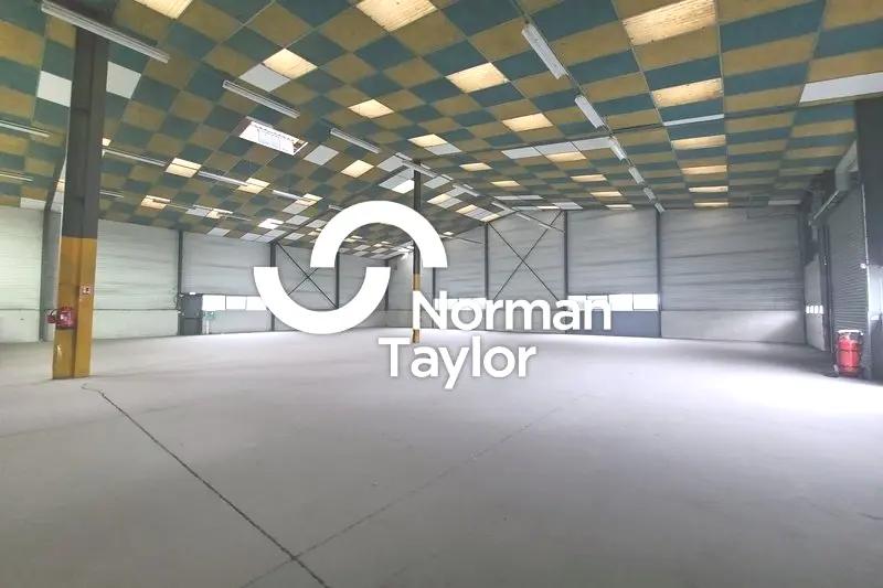 Local d'activité de 630 m² à louer - Béziers Ouest