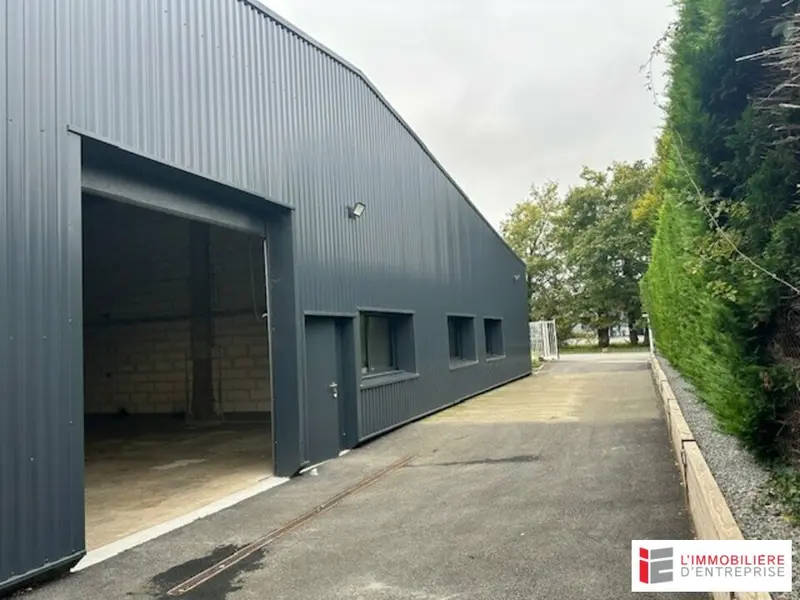 LOCATION  LOCAL D'ACTIVITÉ  255 M²  SAINT-JACQUES-DE-LA-LANDE