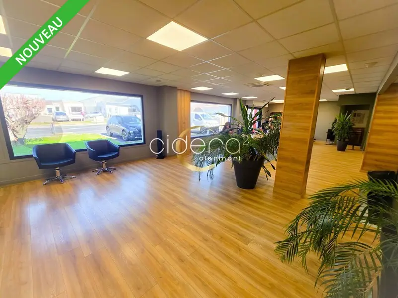 Local Commercial à louer - Cournon-D'Auvergne (63800) - 150 m² - 2 300 €/mois