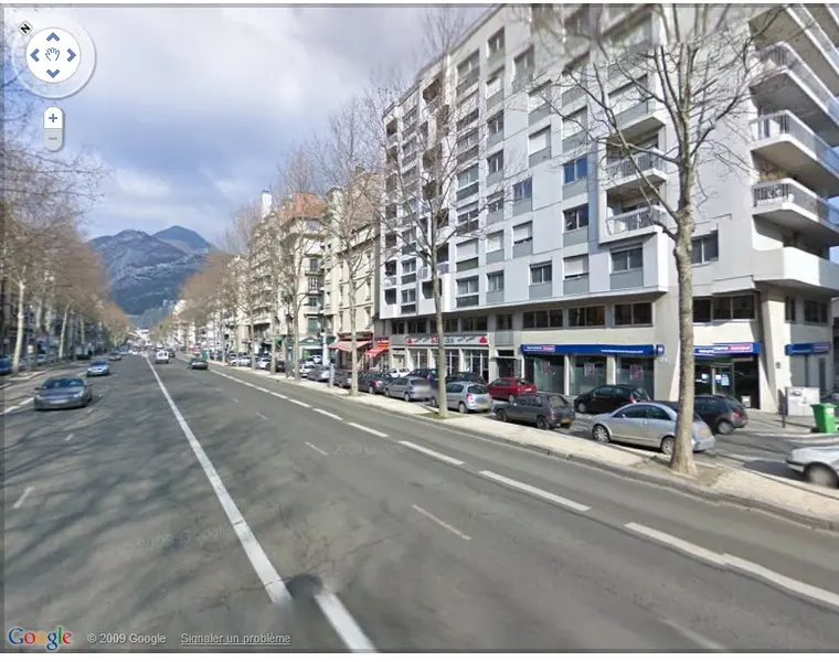 Local Commercial à louer - Grenoble (38000) - 210 m² - 3 500 €/mois