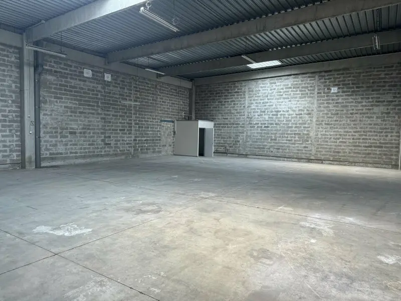 Entrepôt / Activité à louer - Pessac (33600) - 680 m² - 2 500 €/mois