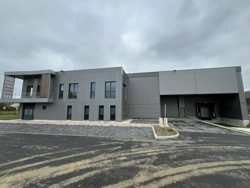 Entrepôt / Activité à vendre - Courtry (77181) - 1411 m²