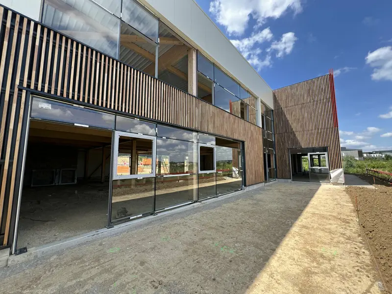 Local Commercial à louer - Chennevières-Lès-Louvres (95380) - 491 m² - 5 932 ...