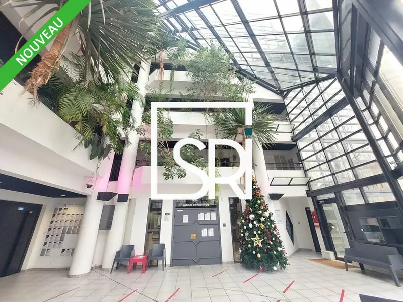 Bureau à louer - Clermont-Ferrand (63100) - 217 m² - 3 179 €/mois