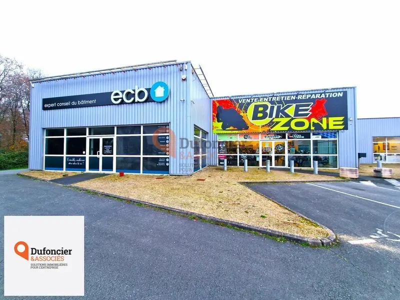 A louer Locaux d'activité 262m² Saint-Benoît