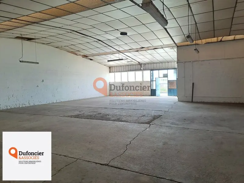 Entrepôt / Activité à louer - Châtellerault (86100) - 400 m² - 980 €/mois