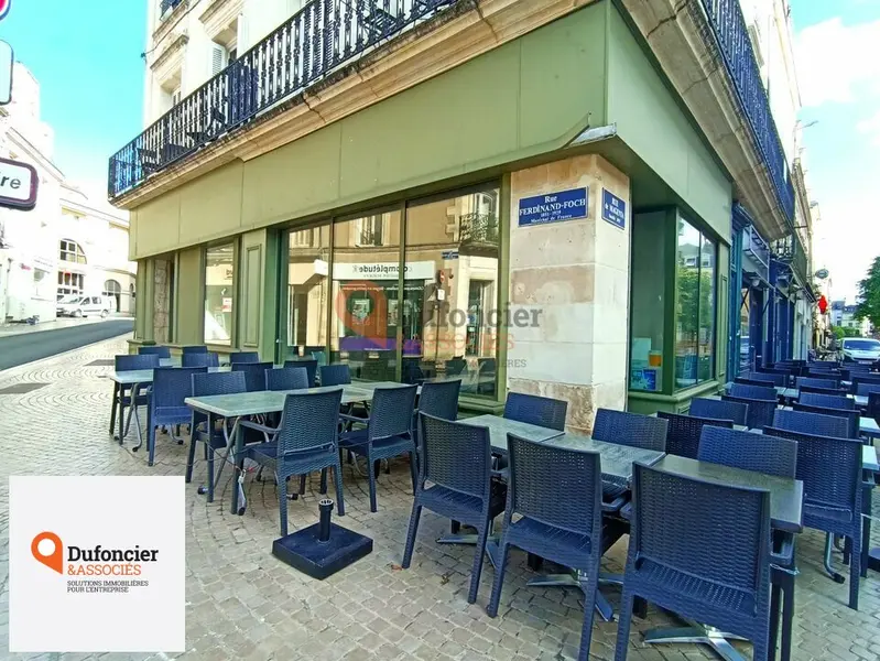 A vendre Local commercial  105m² Poitiers