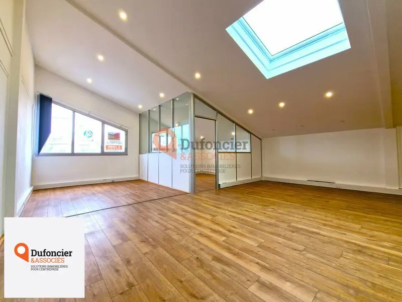 LOCATION BUREAUX NIORT - PROXIMITÉ AXES MAJEURS ET CENTRE-VILLE