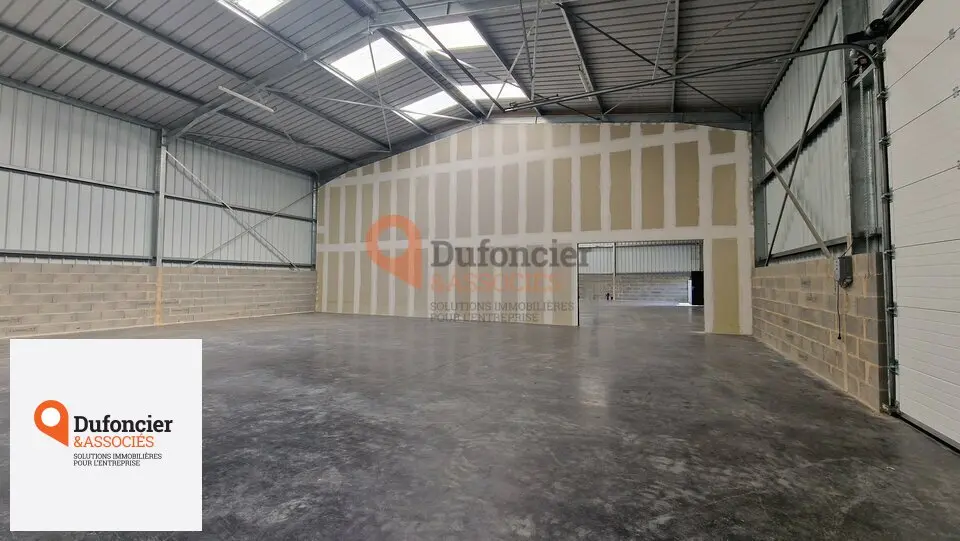 Entrepôt / Activité à louer - Vouneuil-Sous-Biard (86580) - 600 m² - 4 000 €/...