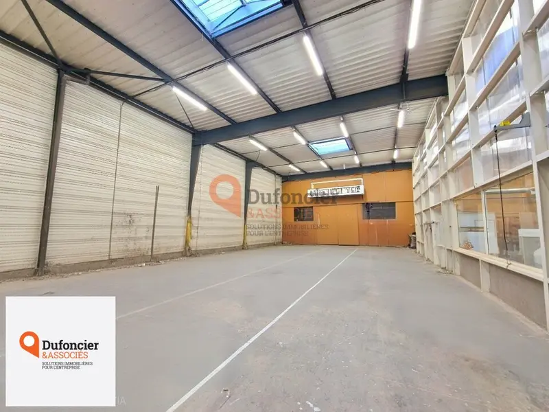 Entrepôt / Activité à vendre - Poitiers (86000) - 1377 m²