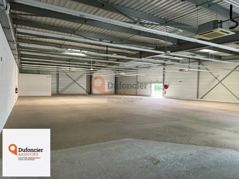 Local Commercial à louer - Antran (86100) - 600 m² - 5 500 €/mois