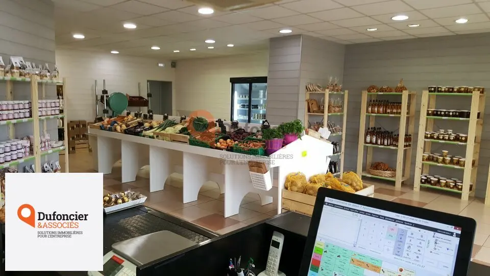 A vendre Local commercial  110m² Ingrandes