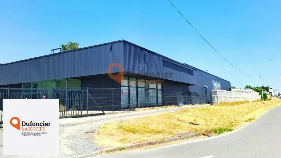 Local Commercial à louer - Migné-Auxances (86440) - 500 m² - 4 000 €/mois