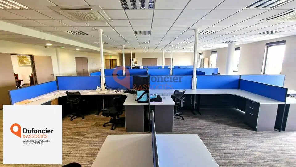 A louer Bureaux 375m² Chasseneuil-du-Poitou