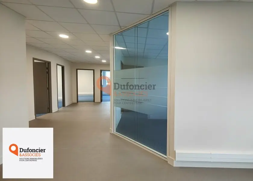 A louer Bureaux 184.5m² Saint-Benoît