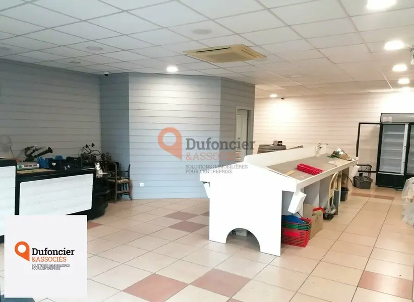Local Commercial à louer - Ingrandes (86220) - 110 m² - 916 €/mois