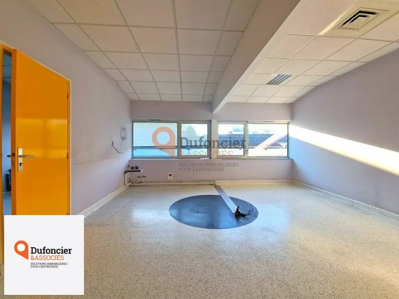 Bureau à vendre - Poitiers (86000) - 114 m²