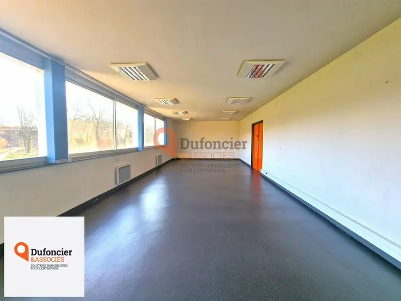 Bureau à vendre - Poitiers (86000) - 308 m²