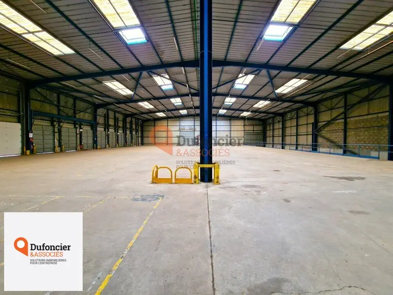 Entrepôt / Activité à louer - Chasseneuil-Du-Poitou (86360) - 2475 m²