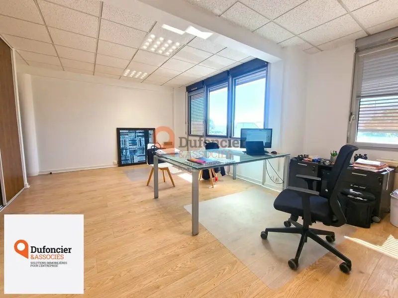 A vendre Bureaux 206m² Saint-Benoît