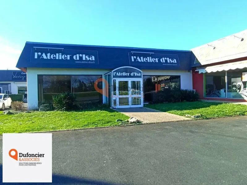 A louer Local commercial  128m² Jaunay-Marigny