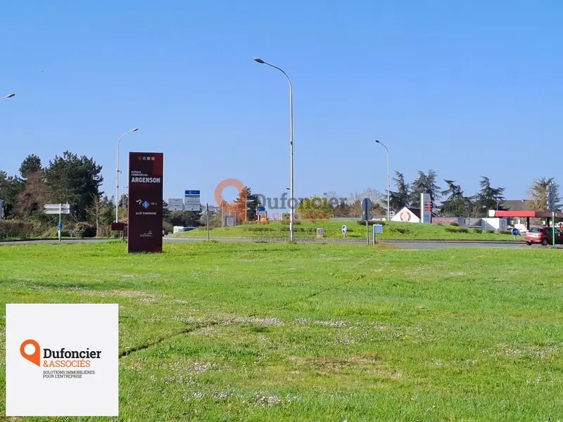 A vendre Local commercial  770m² Antran