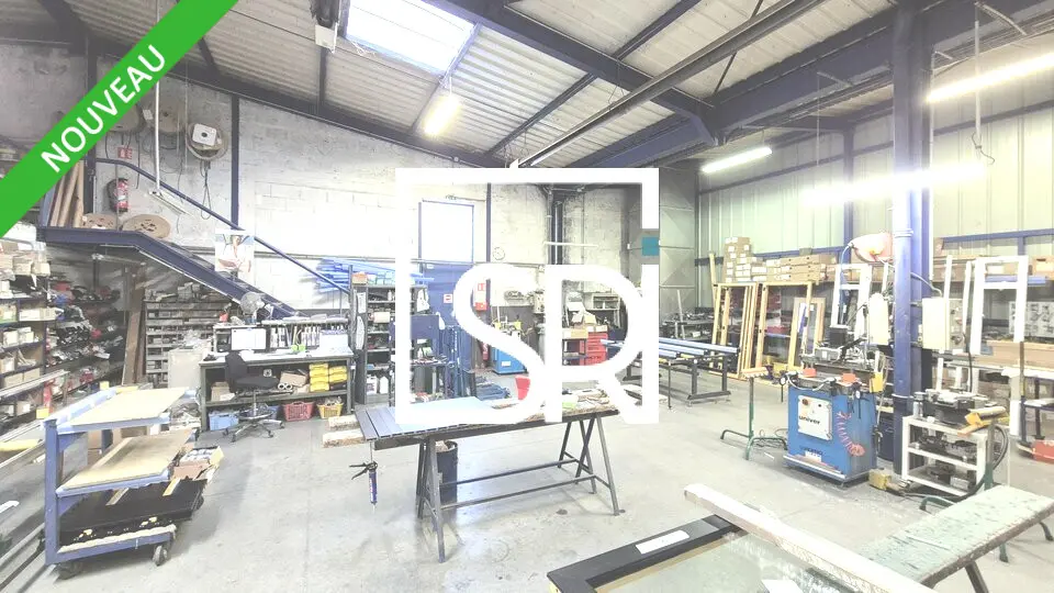 A vendre Entrepôt 1100m² Clermont-Ferrand