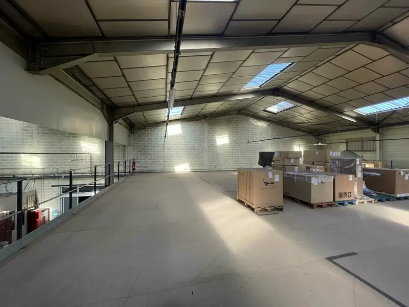 Entrepôt / Activité à vendre - Rillieux-La-Pape (69140) - 4800 m²