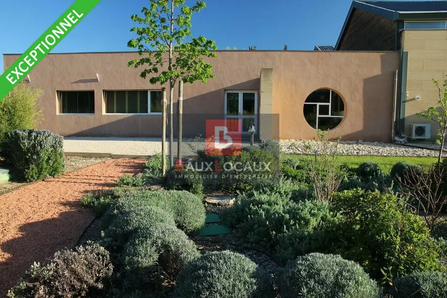 A vendre Entrepôt 1864m² Caumont-sur-Durance