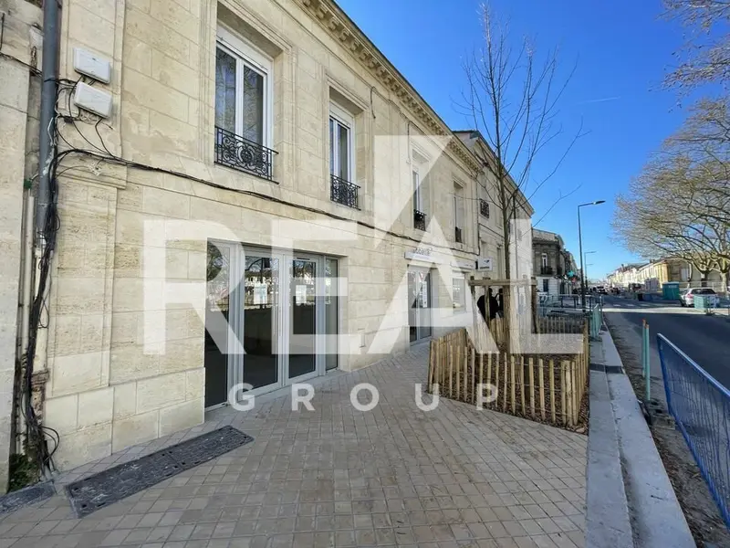 Bureau à louer - (33100) - 76 m² - 1 600 €/mois
