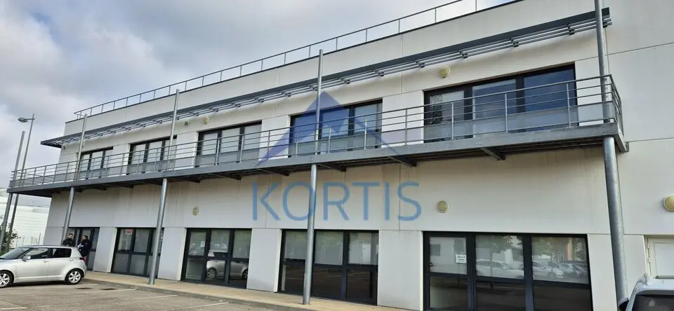 Bâtiment indépendant - Bureaux  1 229 m²