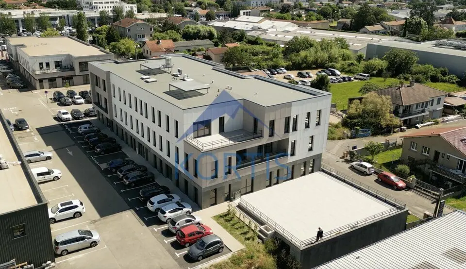 Bureau à vendre - Limas (69400) - 1653 m² - 3 660 000 €