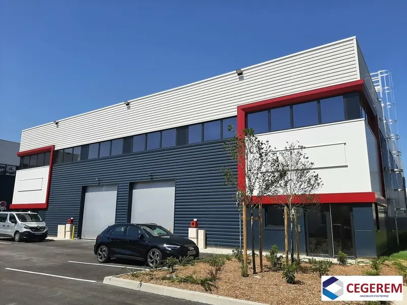 LOCAUX D'ACTIVITE A PARTIR DE 213 M2 M² A CHANTELOUP EN BRIE