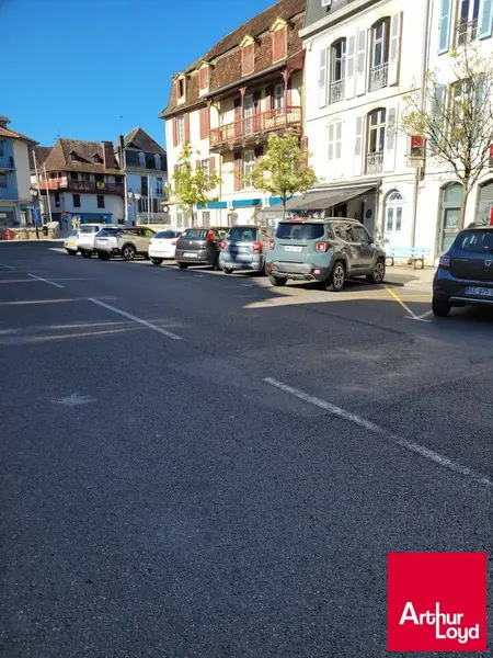 A VENDRE MURS A USAGE D'HABITATION SALIES DE BEARN